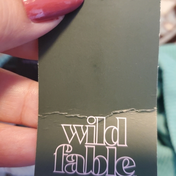 Wild Fable Long Sleeve Fitted Top - Picture 9 of 10